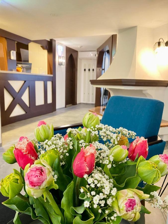 บวร์คโฮเทล เนือร์นแบร์ค Hotel Nuremberg ภายนอก รูปภาพ