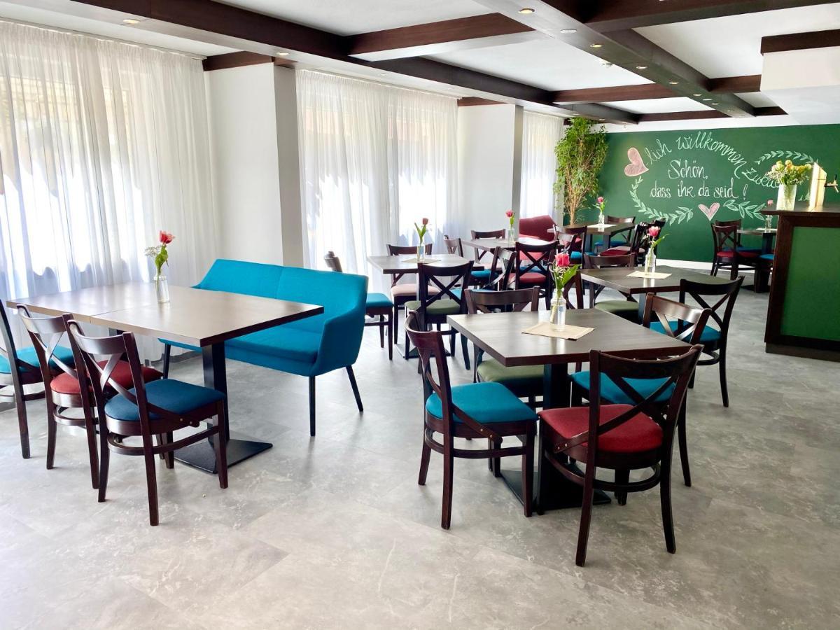 บวร์คโฮเทล เนือร์นแบร์ค Hotel Nuremberg ภายนอก รูปภาพ