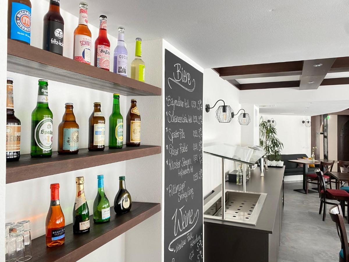 บวร์คโฮเทล เนือร์นแบร์ค Hotel Nuremberg ภายนอก รูปภาพ