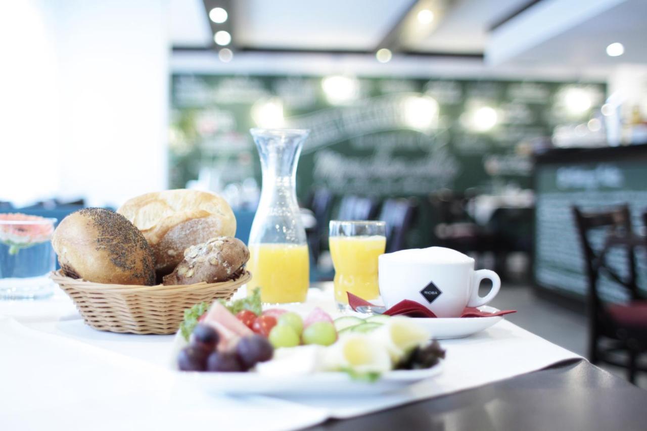 บวร์คโฮเทล เนือร์นแบร์ค Hotel Nuremberg ภายนอก รูปภาพ