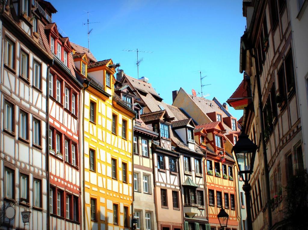 บวร์คโฮเทล เนือร์นแบร์ค Hotel Nuremberg ภายนอก รูปภาพ