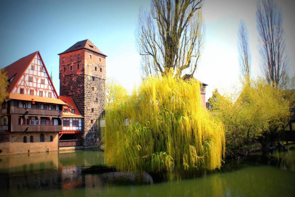 บวร์คโฮเทล เนือร์นแบร์ค Hotel Nuremberg ภายนอก รูปภาพ